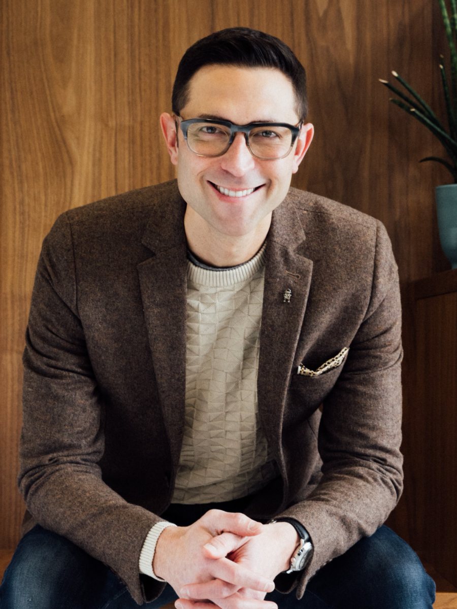 Carlos Fernando — Top 1% Ottawa Real Estate Agent, Engel and Volkers Diamond Level Advisor